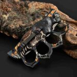 Factory direct selling folding knives stainless steel outdoor knives field portable knives multi-function self-defense gloves folding knives - immagine 3