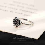 Female Self Defense Ring Stainless Steel Body Protective Supplies Emergency Survival Anti-Wolf Weapon Knuckles for Self Defense - immagine 4