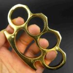 Colorful thickened finger tiger four-finger martial arts fight iron four-finger self-defense hand buckle fist buckle alloy self-defense equipment hand brace - immagine 2