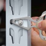 Self Defense Multitool Keychains Box Bottle Opener Flat Head Screwdriver Bit Driver EDC Hand Small Tools Survival Kit Key Ring - immagine 4