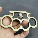 Brass Brass Self-defense brass-finger tiger outdoor defense kit carried by boys - Three Ghost Head Gre - immagine 2