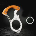 Carabiner Gadgets Brass Knuckles Tactical Survival Rings Multi-Functional Self Defense Tool EDC Keychain Protector Bottle Opener - immagine 2