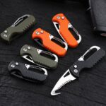 Outdoor Camping Portable Folding Knife Multifunctional Serrated Hook Knife Stainless Keychain Survival Cutter Tool Box Opener - immagine 4