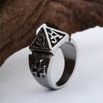 Punk Retro Self Defense Pyramid Ring Titanium Steel Personal Safety Outdoor Survival Men Women Protection Jewelry Fight EDC Tool - immagine 4