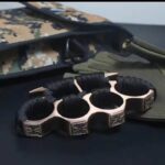 Self-defense wolf Brass knuckles finger jab vehicle mounted escape device ring ring thickened hand brace fist buckle - 3 - immagine 5